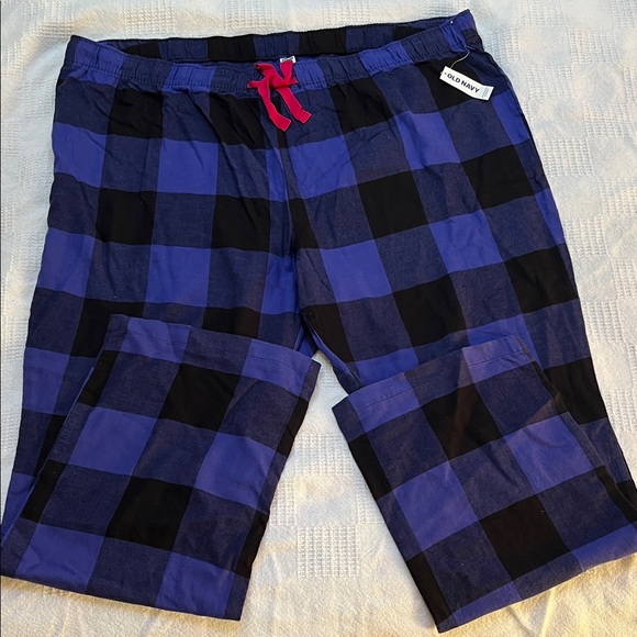 Old Navy Men's Plaid Athletic Shorts - Blue and Black - Picture 1 of 6